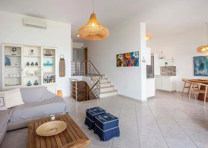 Seapalm House *